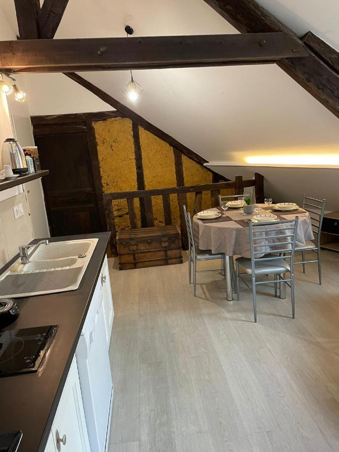 Appartement* authentique meublé Sarlat coeur ville Exterior foto